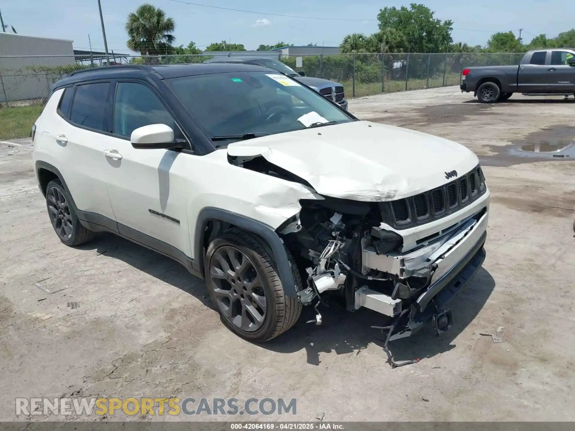 1 Photograph of a damaged car 3C4NJCCB8KT757610 JEEP COMPASS 2019