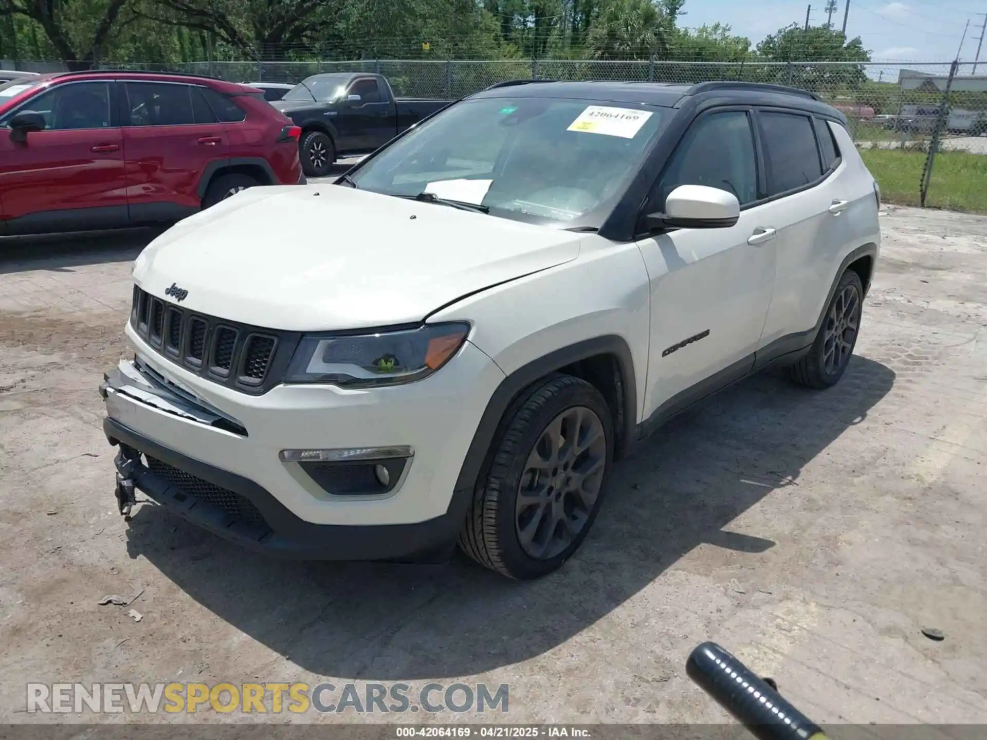2 Photograph of a damaged car 3C4NJCCB8KT757610 JEEP COMPASS 2019