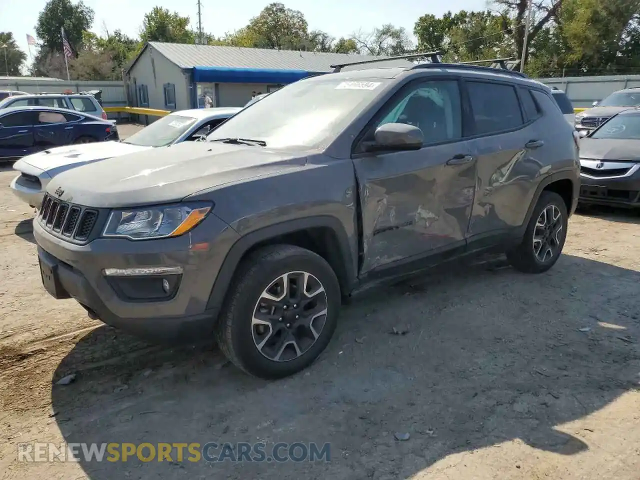 1 Photograph of a damaged car 3C4NJDAB7KT828725 JEEP COMPASS 2019