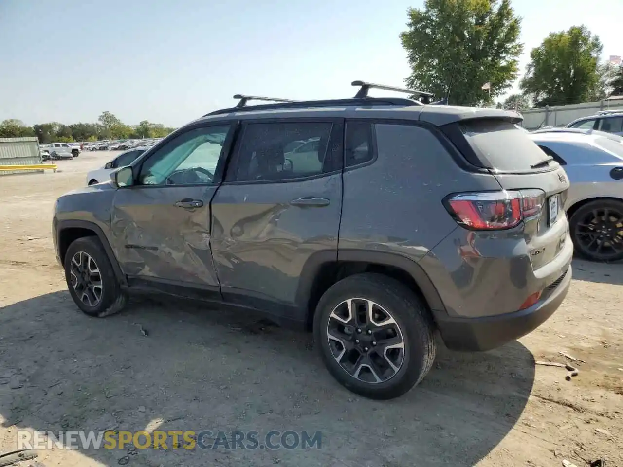 2 Photograph of a damaged car 3C4NJDAB7KT828725 JEEP COMPASS 2019