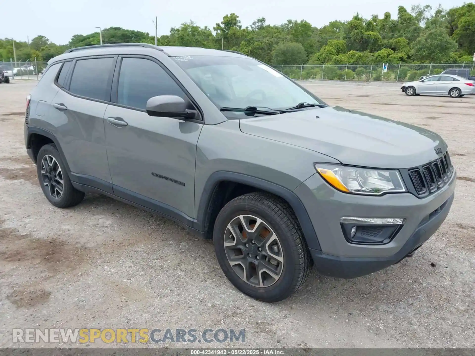 1 Photograph of a damaged car 3C4NJDAB7KT846383 JEEP COMPASS 2019