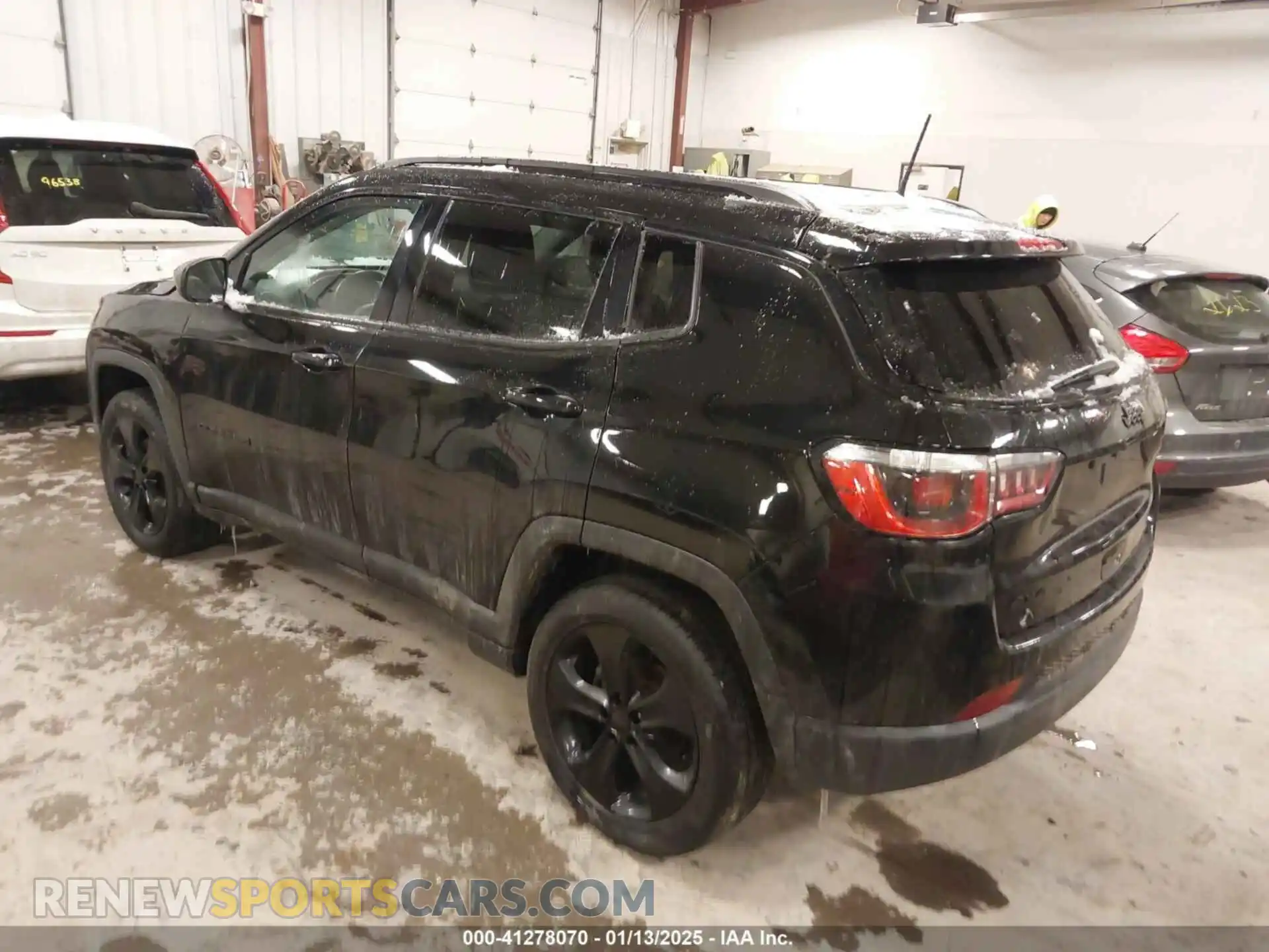 3 Photograph of a damaged car 3C4NJDBB0KT838995 JEEP COMPASS 2019