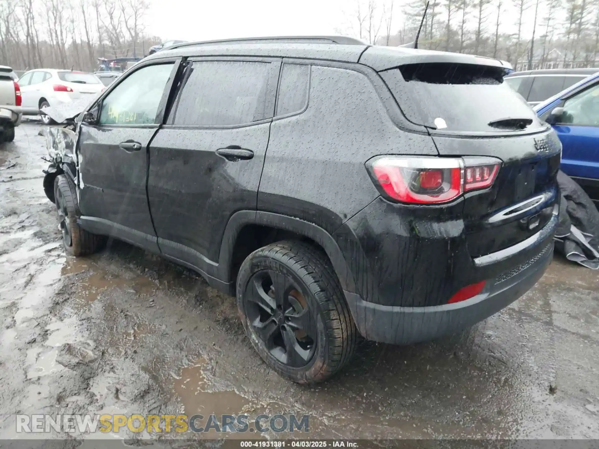 3 Photograph of a damaged car 3C4NJDBB1KT601609 JEEP COMPASS 2019