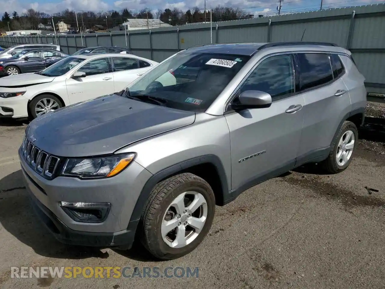 1 Photograph of a damaged car 3C4NJDBB1KT656304 JEEP COMPASS 2019