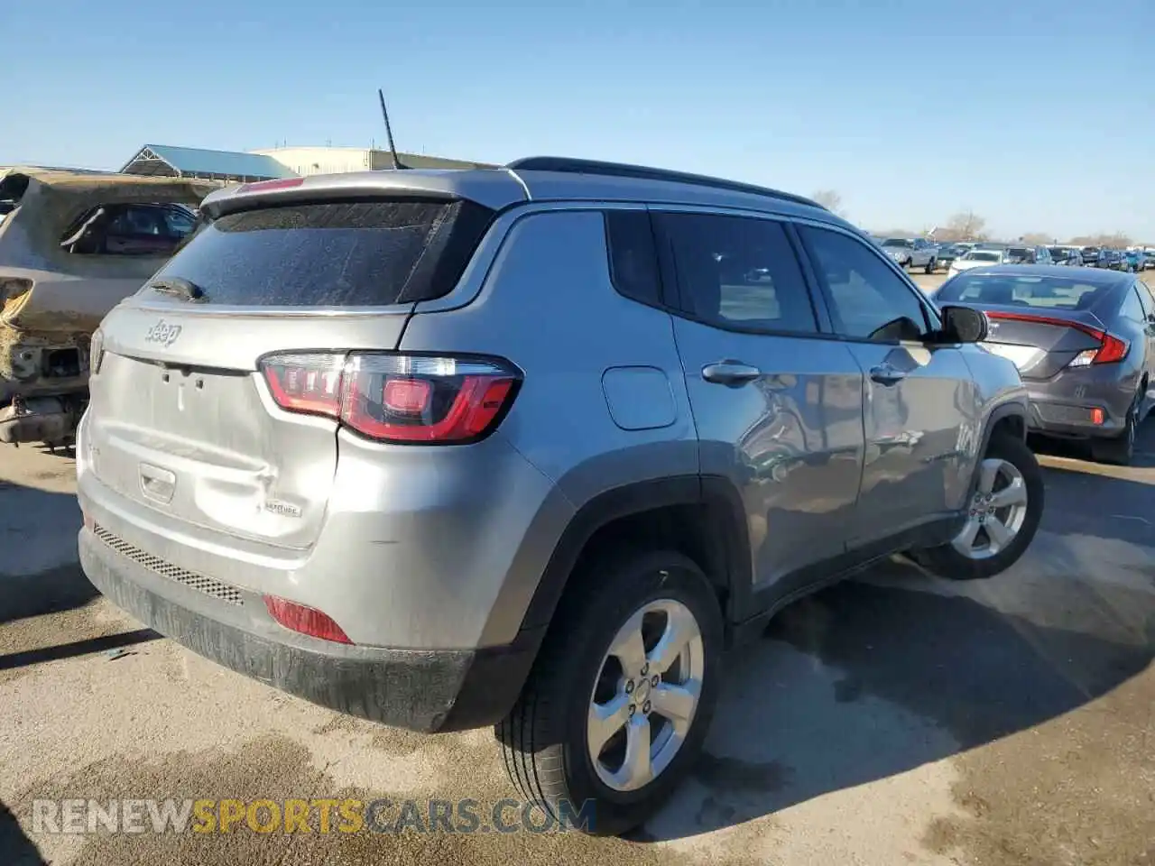 3 Photograph of a damaged car 3C4NJDBB1KT675127 JEEP COMPASS 2019