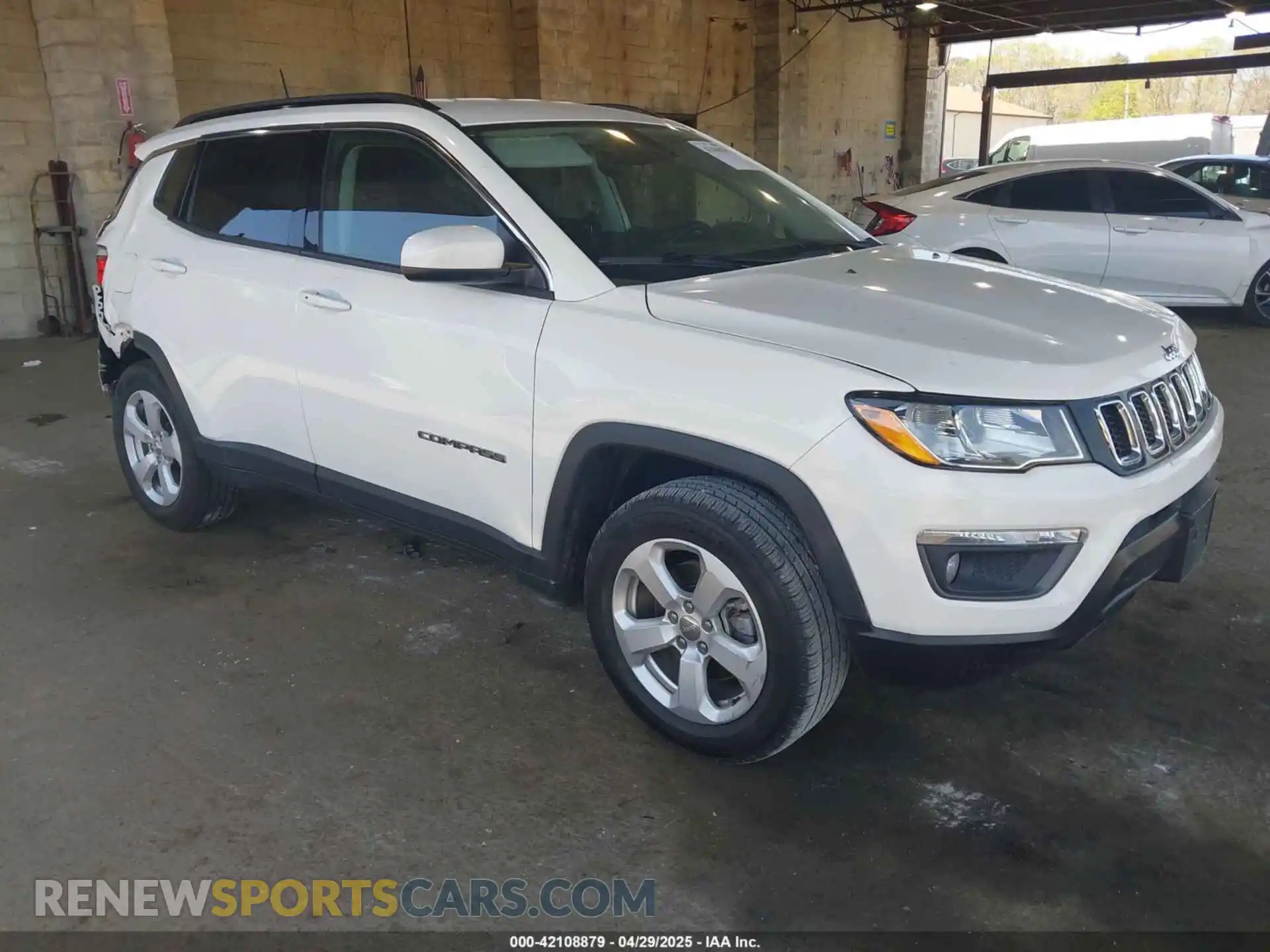 1 Photograph of a damaged car 3C4NJDBB3KT654263 JEEP COMPASS 2019