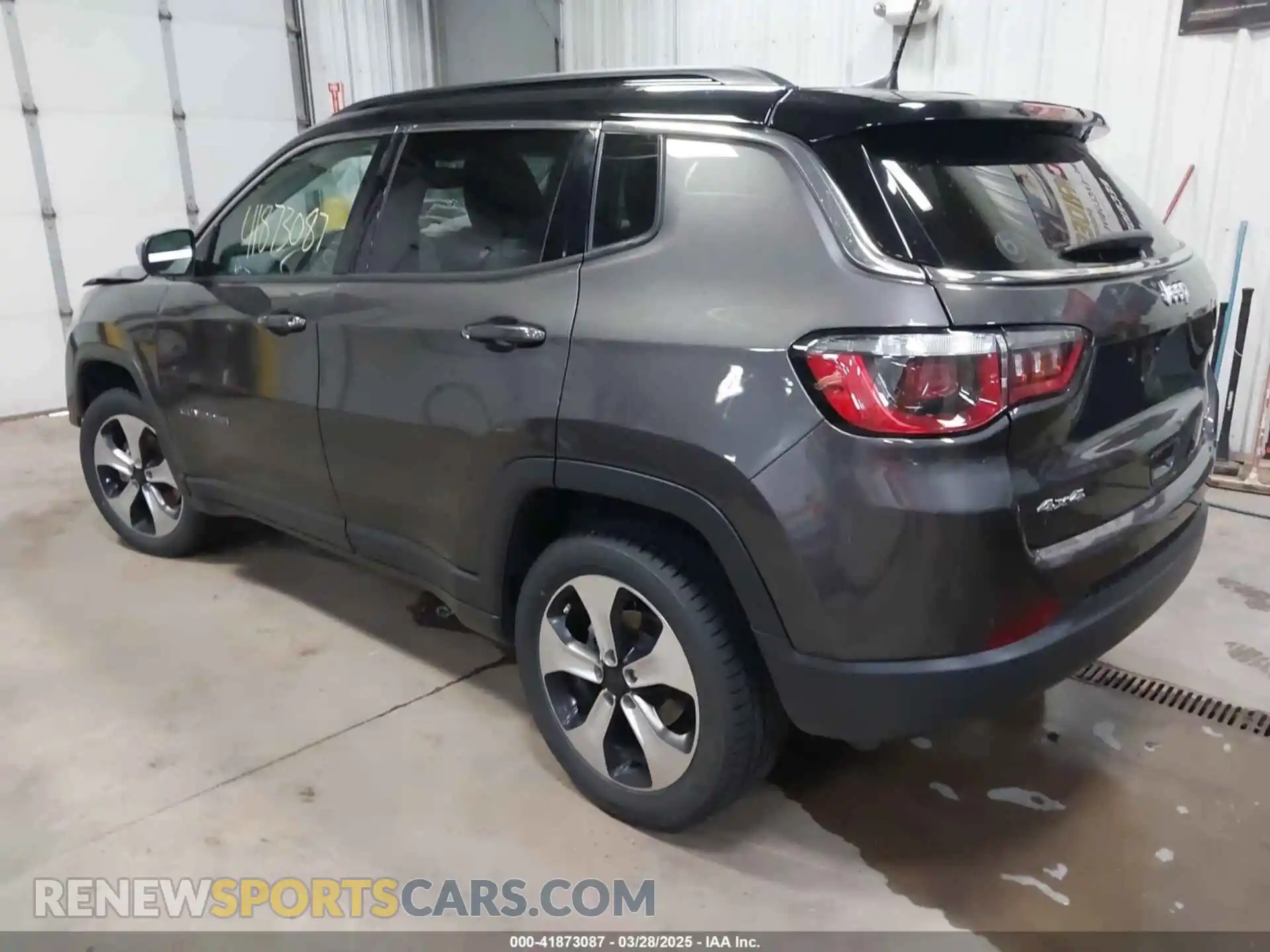 3 Photograph of a damaged car 3C4NJDBB3KT828901 JEEP COMPASS 2019
