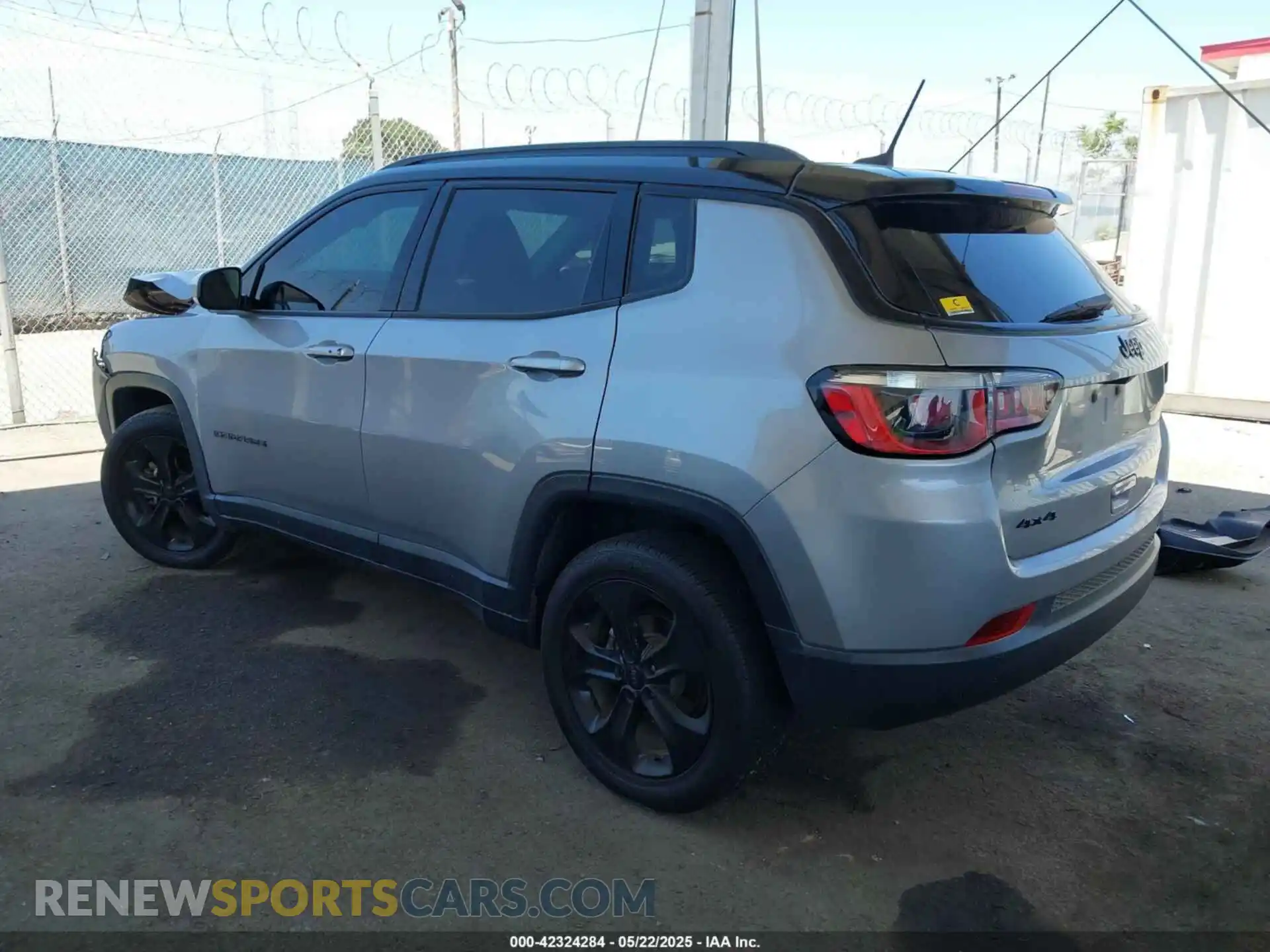 3 Photograph of a damaged car 3C4NJDBB4KT754484 JEEP COMPASS 2019