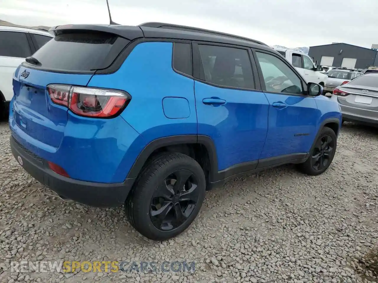 3 Photograph of a damaged car 3C4NJDBB6KT781301 JEEP COMPASS 2019