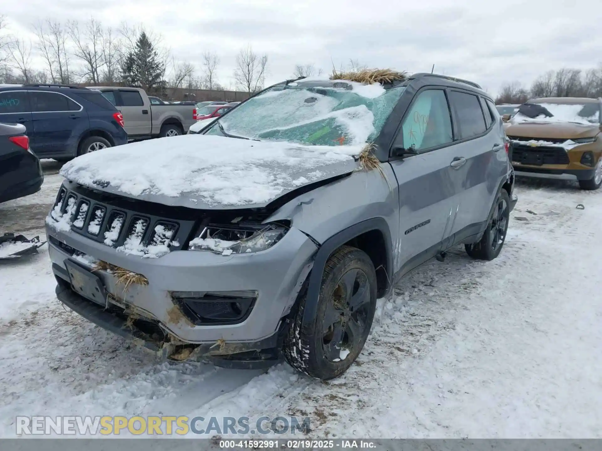 2 Photograph of a damaged car 3C4NJDBBXKT840382 JEEP COMPASS 2019