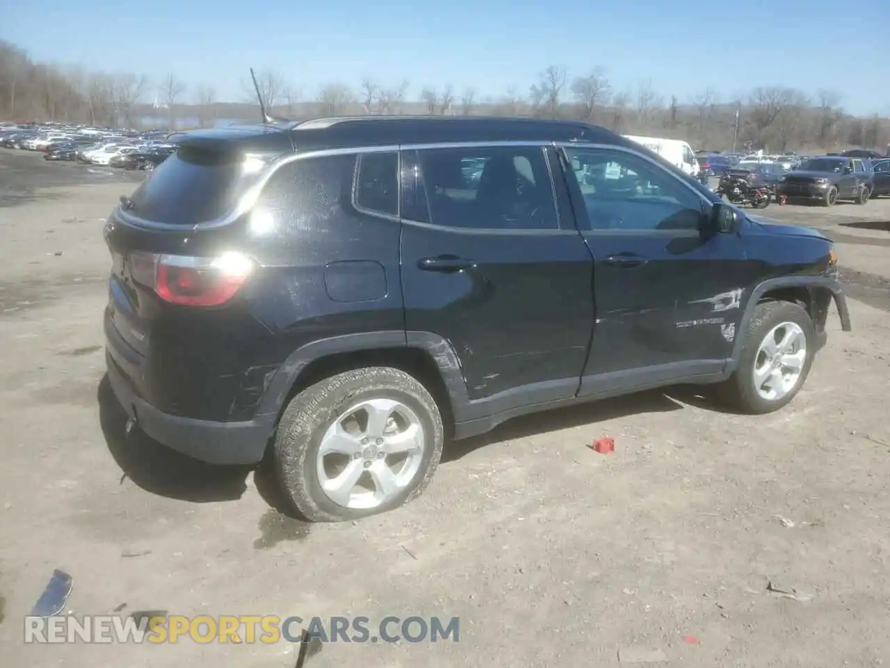 3 Photograph of a damaged car 3C4NJDBBXKT847414 JEEP COMPASS 2019