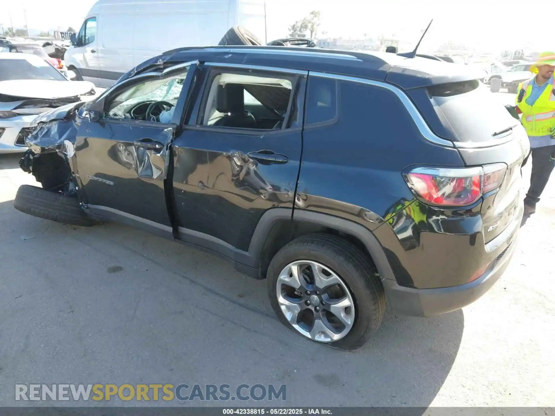 3 Photograph of a damaged car 3C4NJDCB6KT653901 JEEP COMPASS 2019
