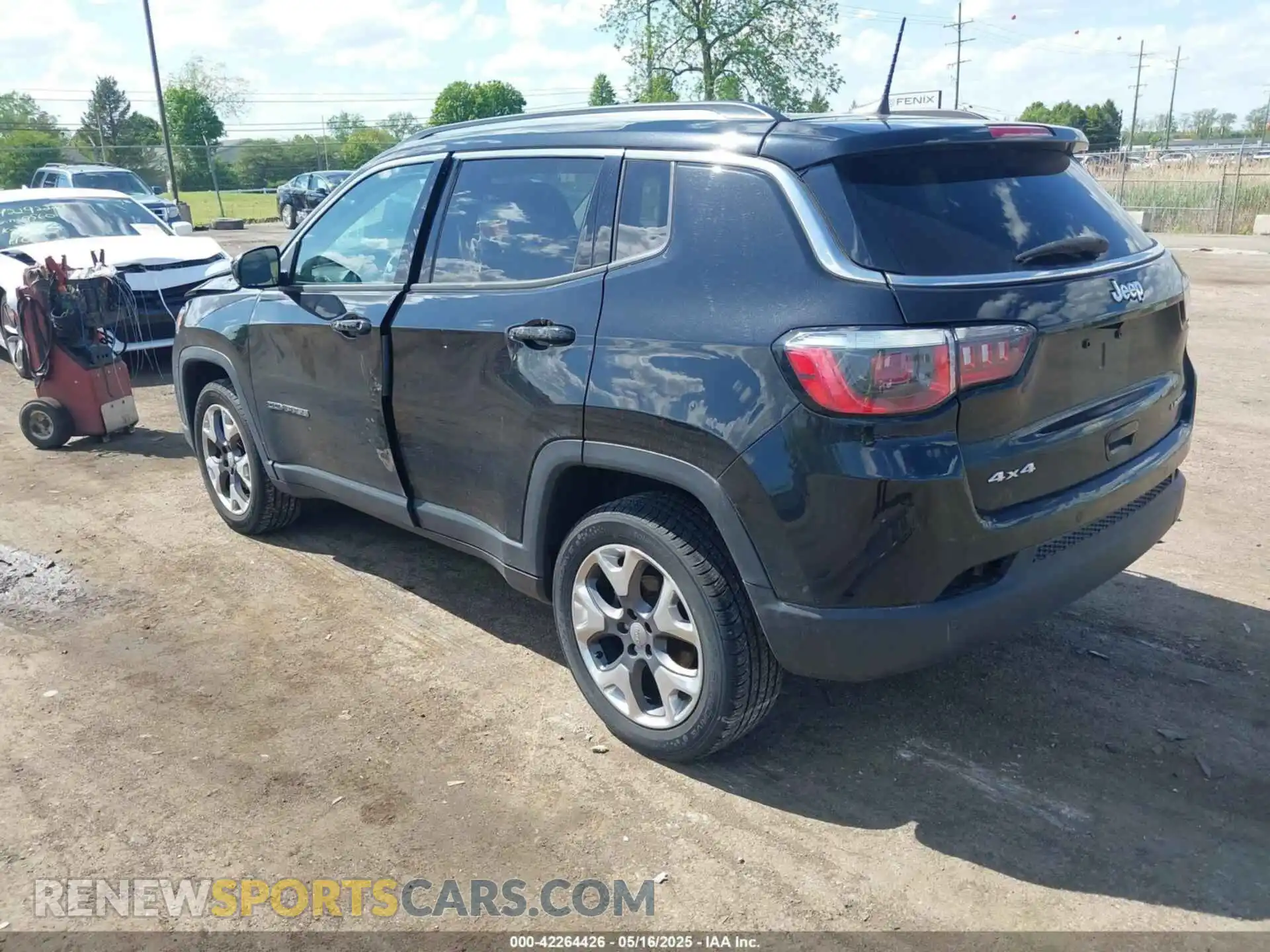 3 fotografías del automóvil dañado 3C4NJDCB6KT673338 JEEP COMPASS 2019