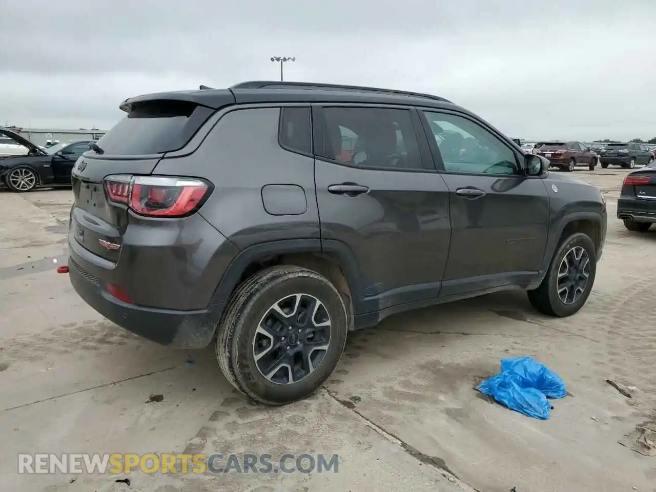 3 Photograph of a damaged car 3C4NJDDB0KT618740 JEEP COMPASS 2019