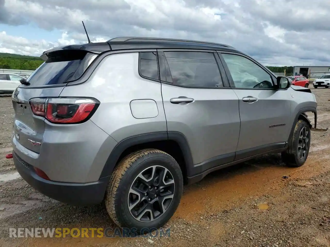 3 Photograph of a damaged car 3C4NJDDB0KT739851 JEEP COMPASS 2019