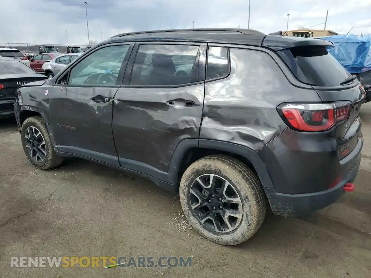 2 Photograph of a damaged car 3C4NJDDB0KT775734 JEEP COMPASS 2019