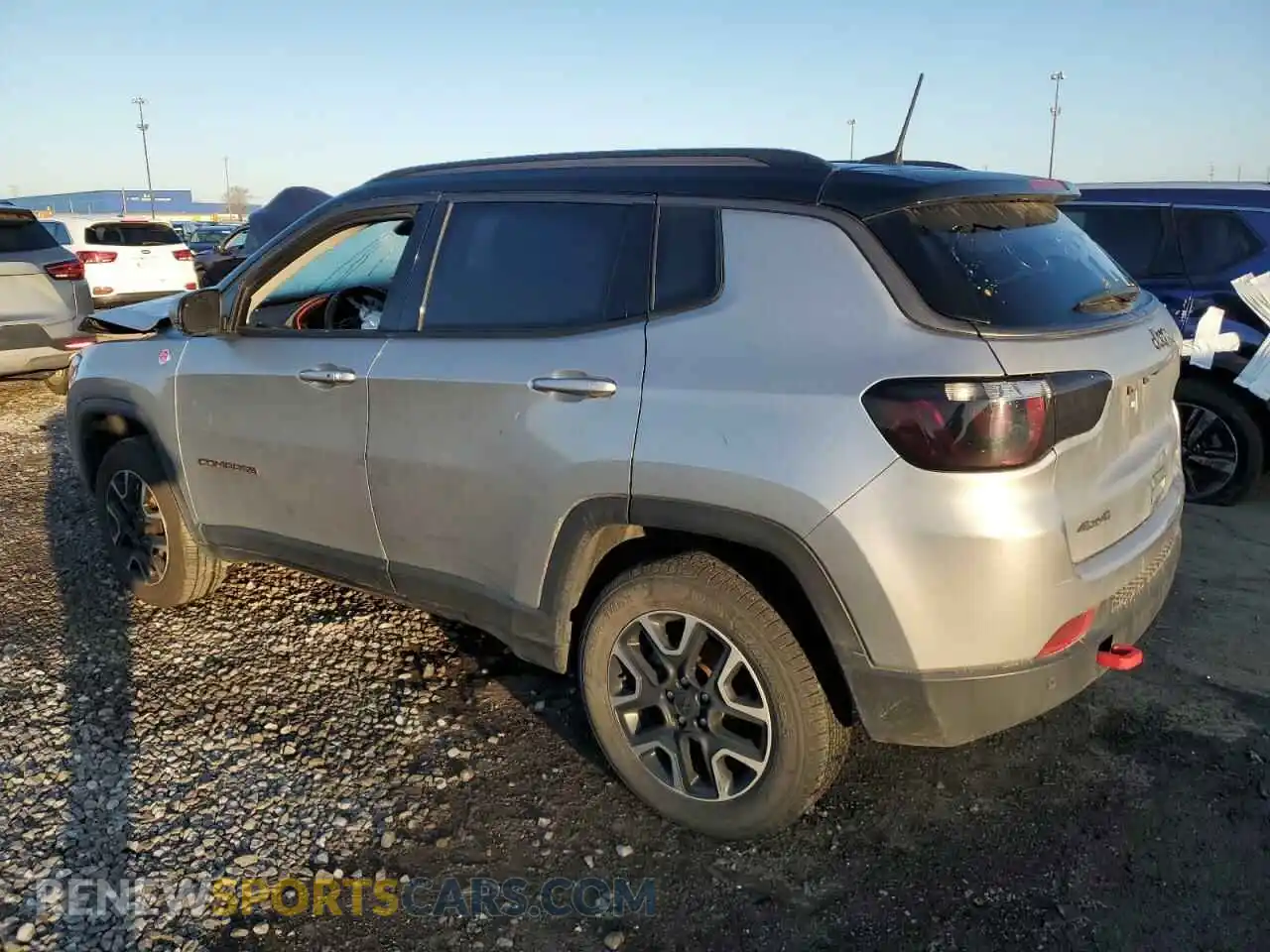 2 Photograph of a damaged car 3C4NJDDB1KT619430 JEEP COMPASS 2019