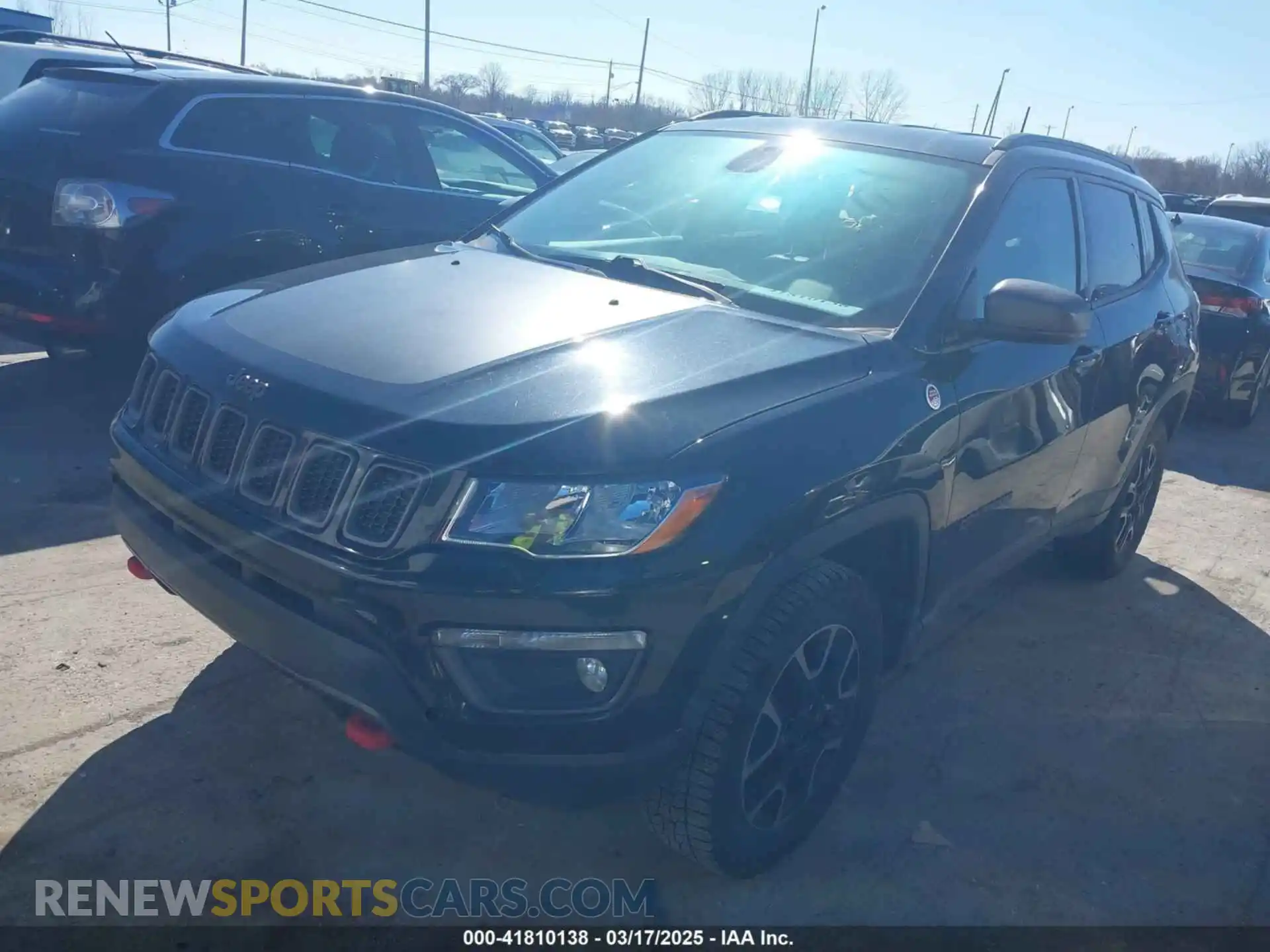 2 fotografías del automóvil dañado 3C4NJDDB1KT671642 JEEP COMPASS 2019