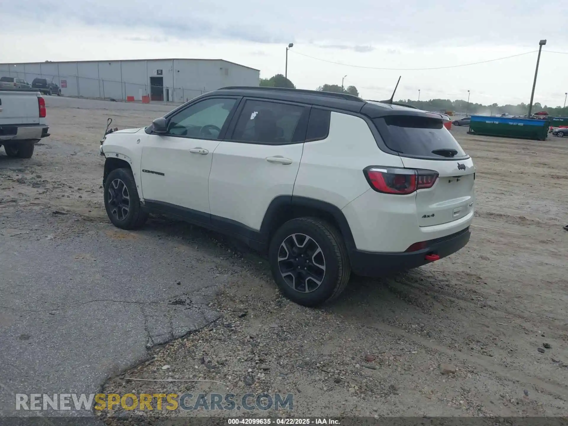 3 fotografías del automóvil dañado 3C4NJDDB2KT671066 JEEP COMPASS 2019