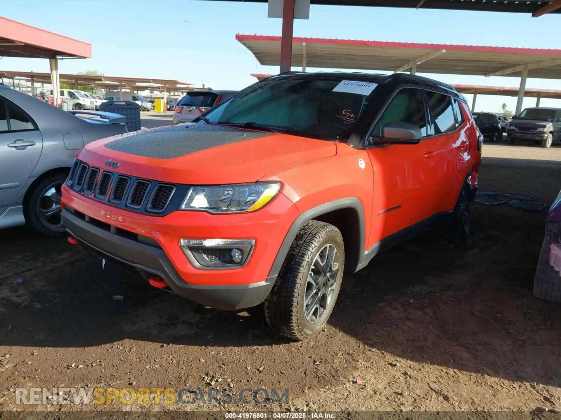 2 Photograph of a damaged car 3C4NJDDB4KT690735 JEEP COMPASS 2019