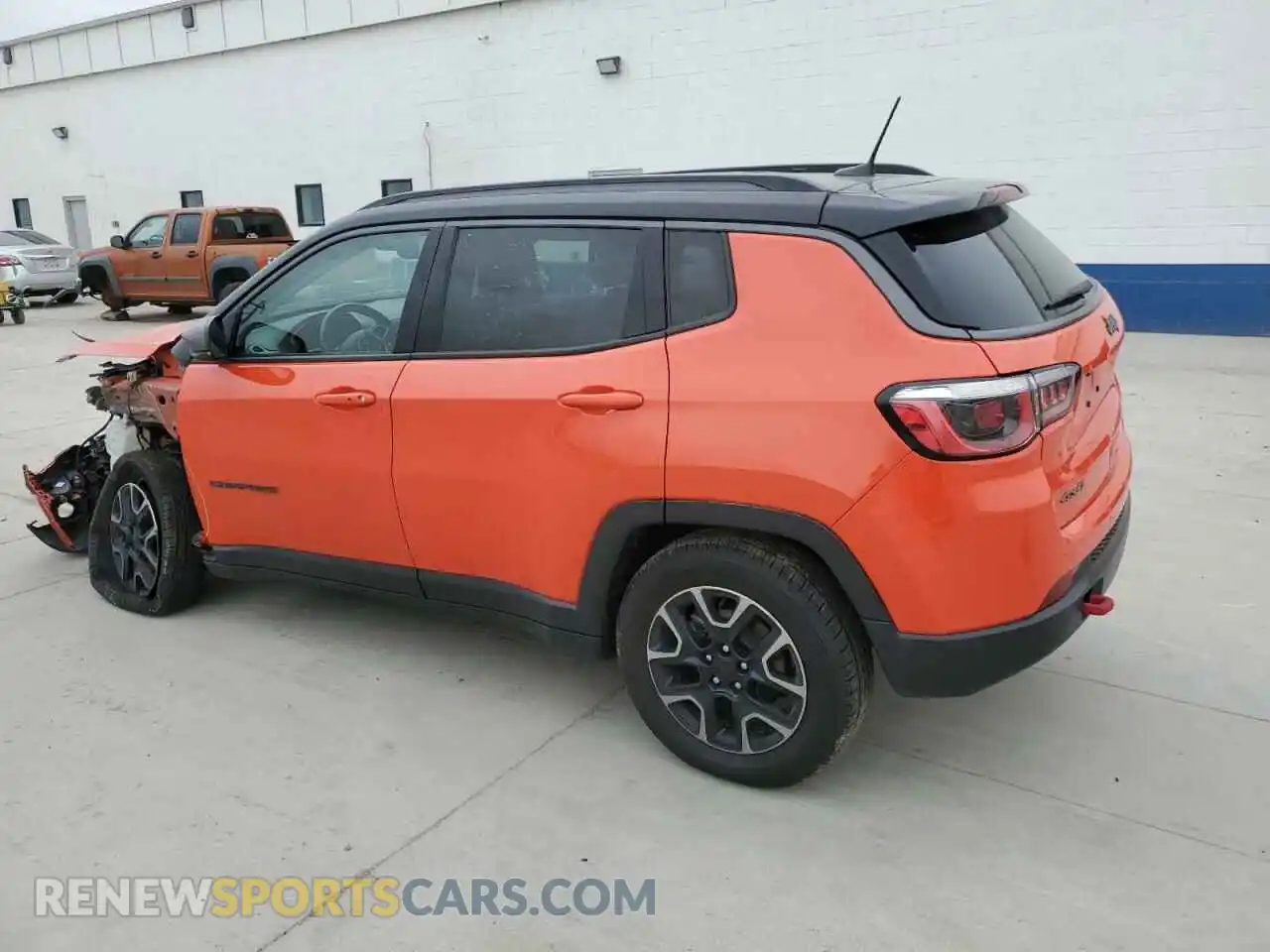 2 Photograph of a damaged car 3C4NJDDB5KT597819 JEEP COMPASS 2019