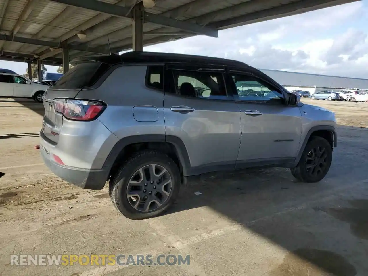 3 Photograph of a damaged car 3C4NJDDB5KT721233 JEEP COMPASS 2019