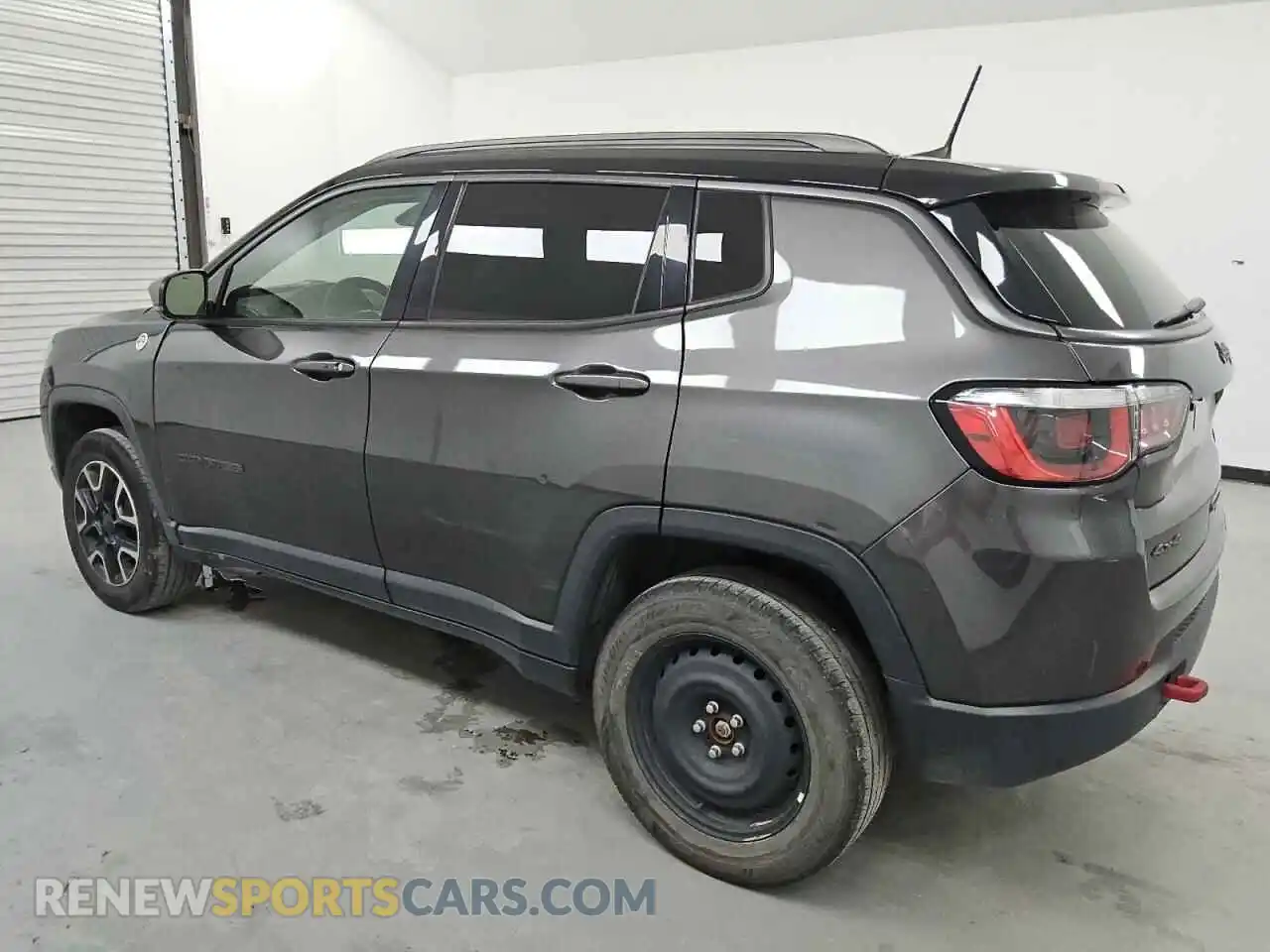 2 Photograph of a damaged car 3C4NJDDB6KT671071 JEEP COMPASS 2019