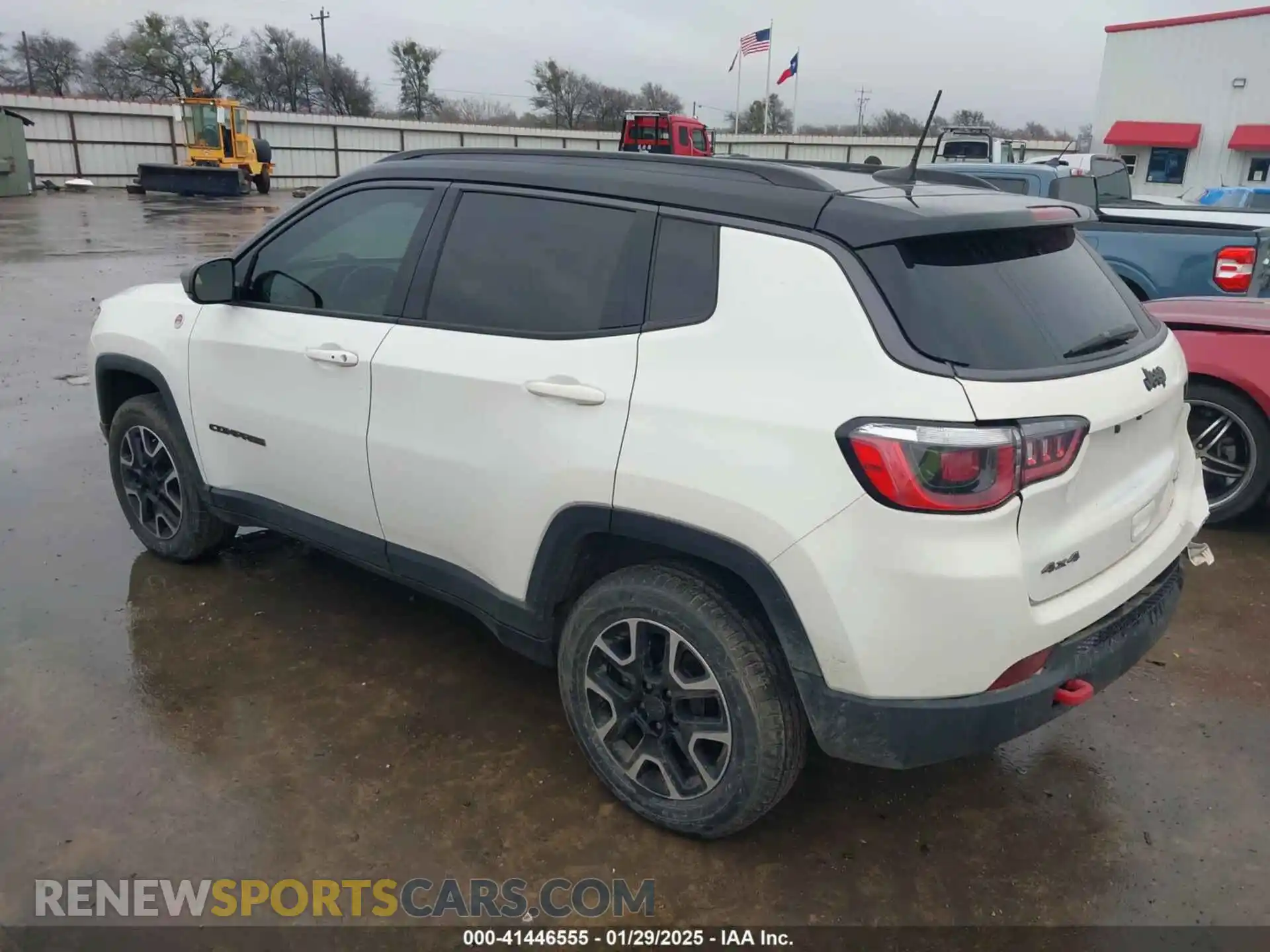 3 Photograph of a damaged car 3C4NJDDB6KT811491 JEEP COMPASS 2019