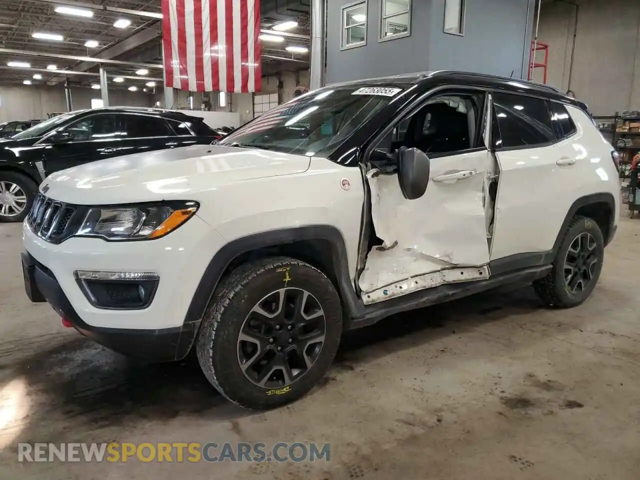 1 Photograph of a damaged car 3C4NJDDB9KT667905 JEEP COMPASS 2019