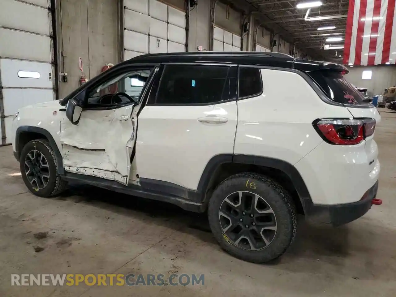 2 Photograph of a damaged car 3C4NJDDB9KT667905 JEEP COMPASS 2019