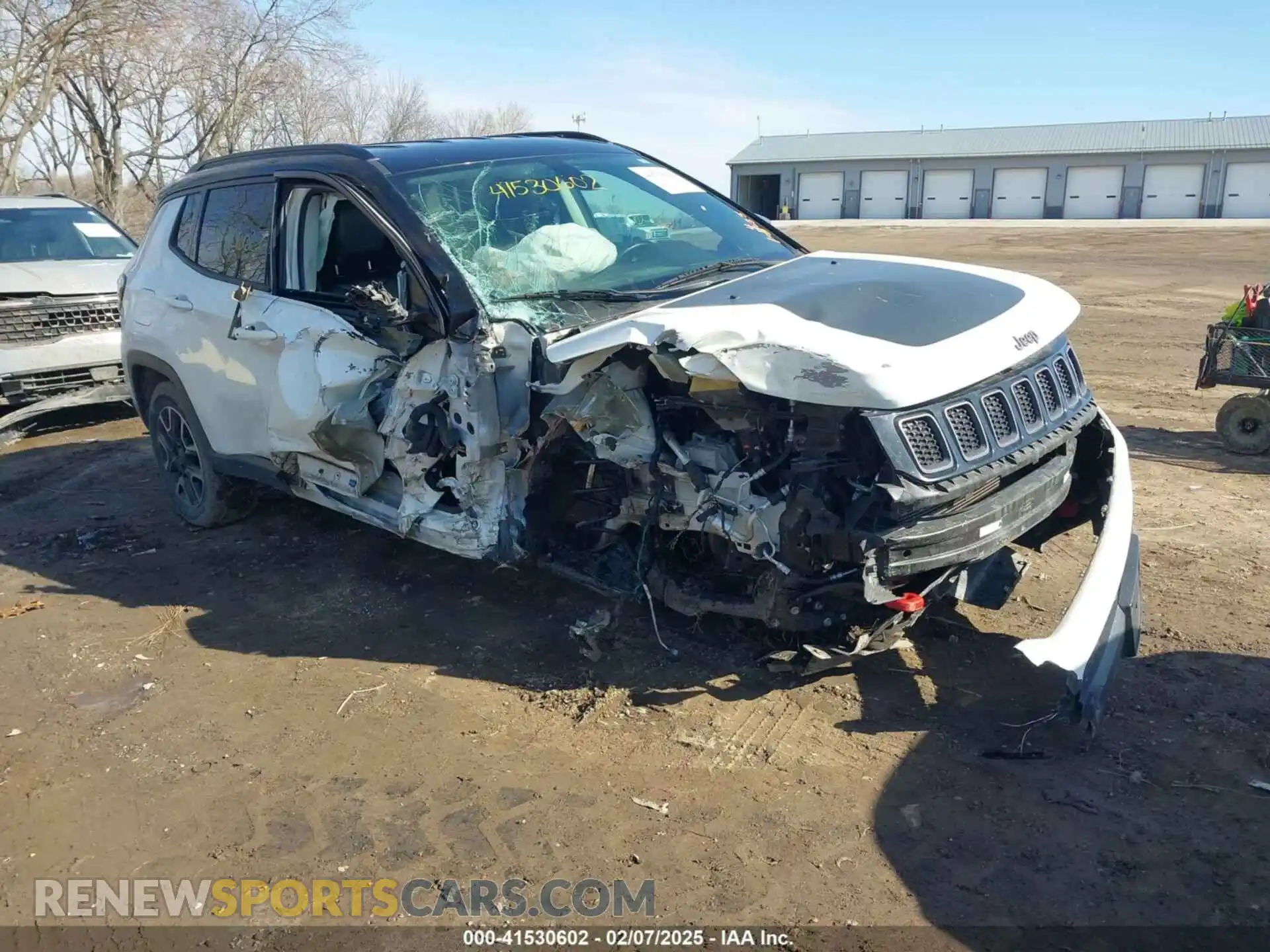 1 Photograph of a damaged car 3C4NJDDB9KT752551 JEEP COMPASS 2019