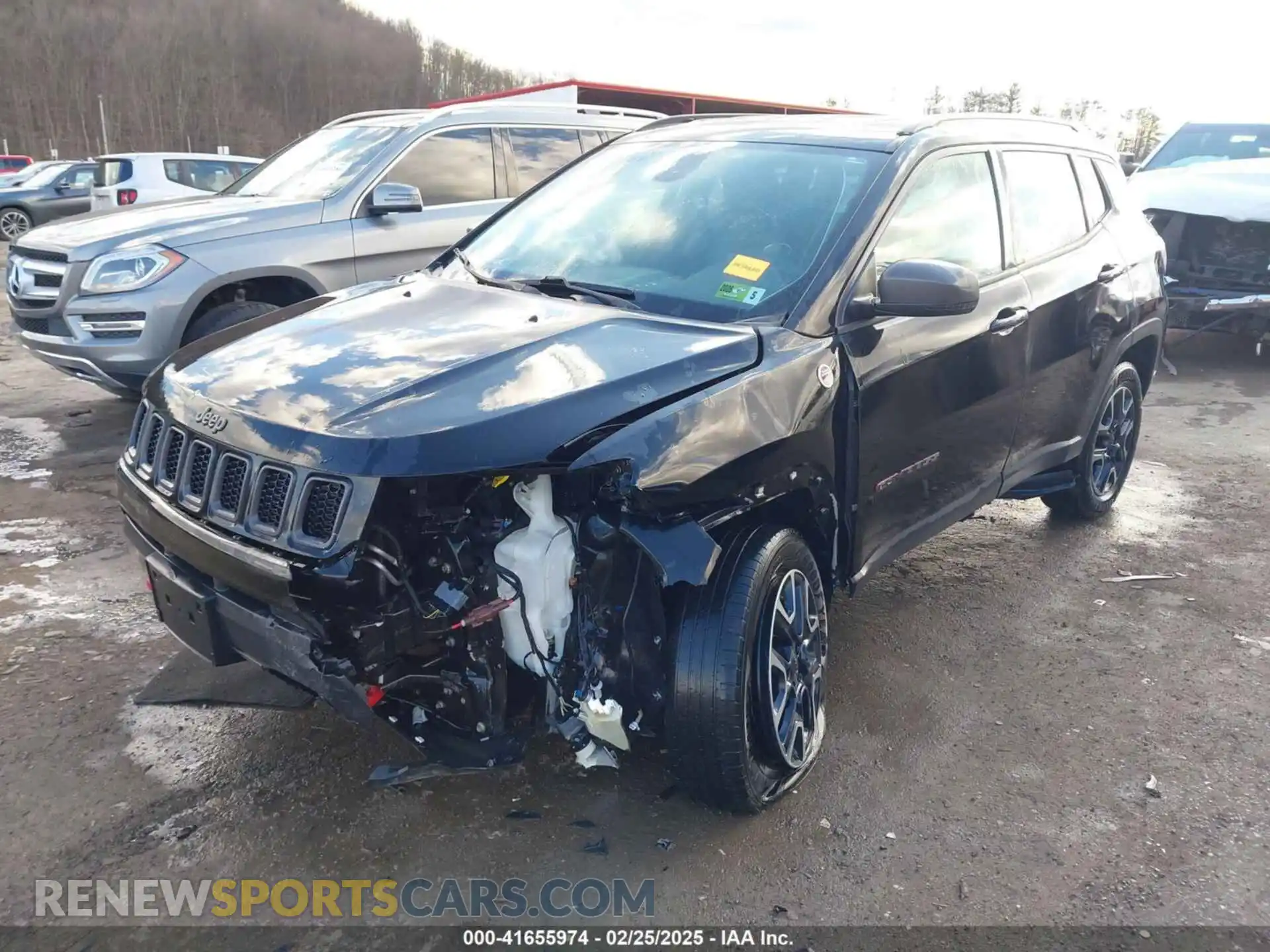 2 Photograph of a damaged car 3C4NJDDBXKT671364 JEEP COMPASS 2019