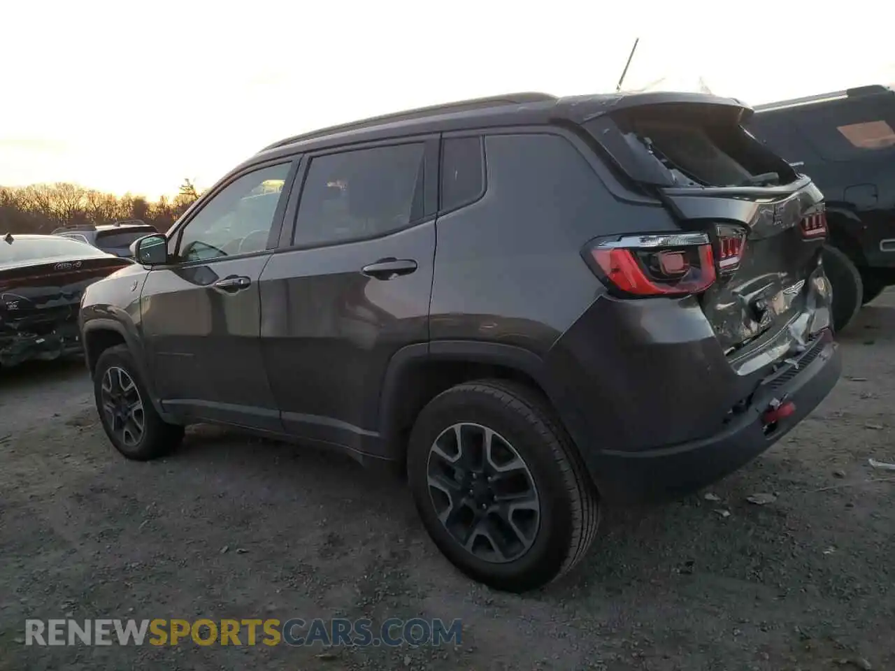 2 Photograph of a damaged car 3C4NJDDBXKT721728 JEEP COMPASS 2019