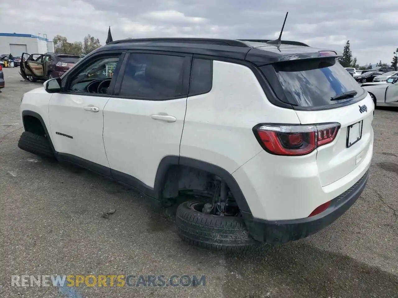 2 Photograph of a damaged car 3C4NJCBB0LT246654 JEEP COMPASS 2020