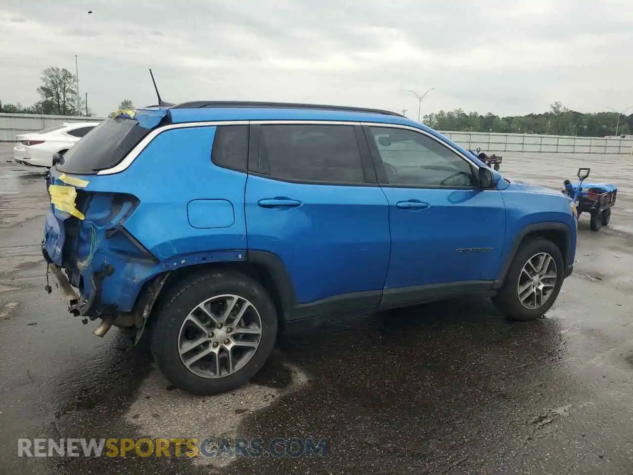 3 Photograph of a damaged car 3C4NJCBB3LT258572 JEEP COMPASS 2020