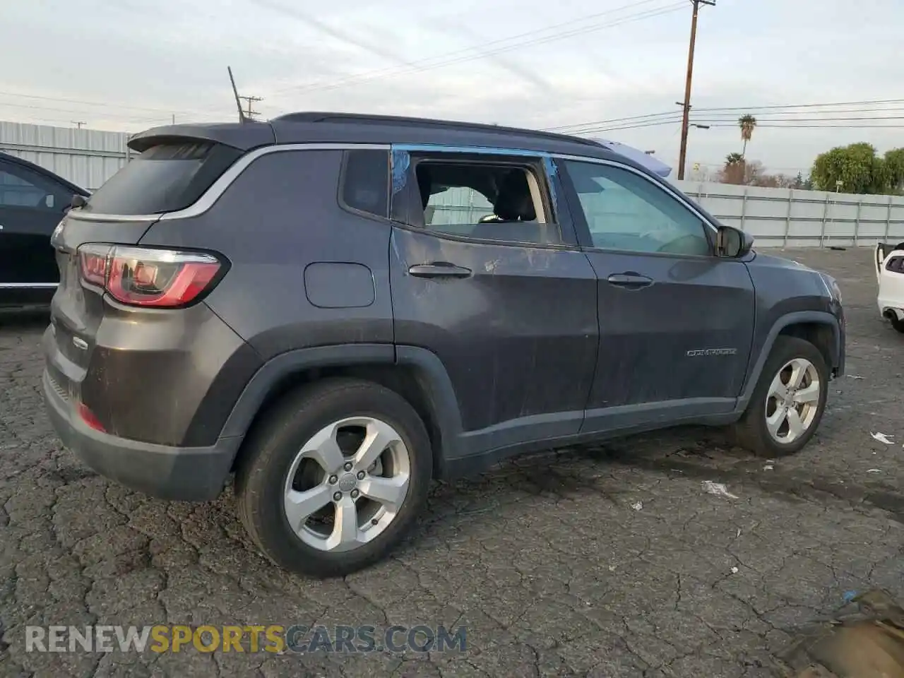 3 Photograph of a damaged car 3C4NJCBB4LT141325 JEEP COMPASS 2020