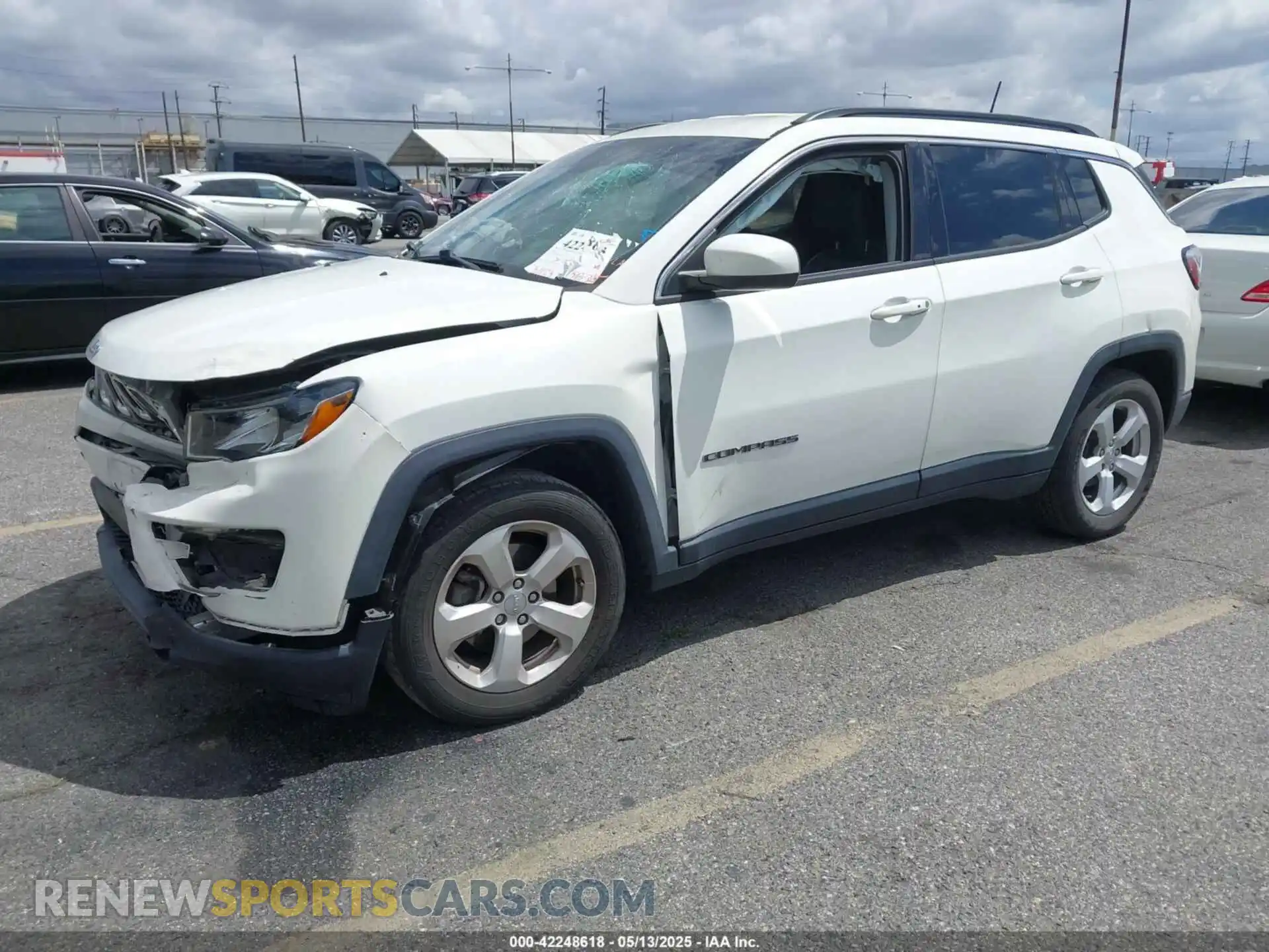 2 Photograph of a damaged car 3C4NJCBB4LT141695 JEEP COMPASS 2020