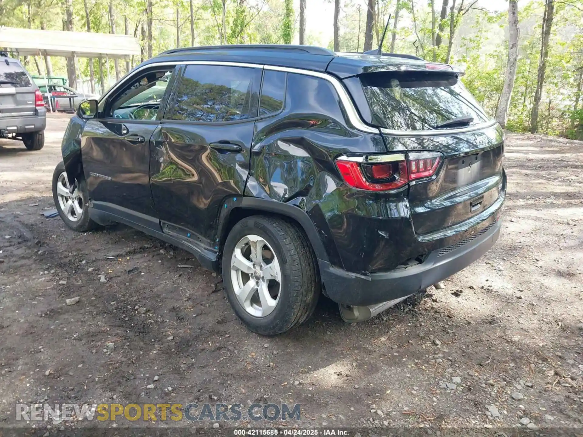3 Photograph of a damaged car 3C4NJCBB5LT257567 JEEP COMPASS 2020