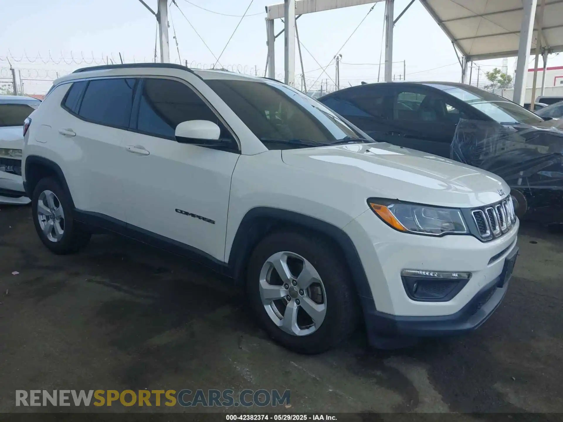 1 Photograph of a damaged car 3C4NJCBB8LT141375 JEEP COMPASS 2020