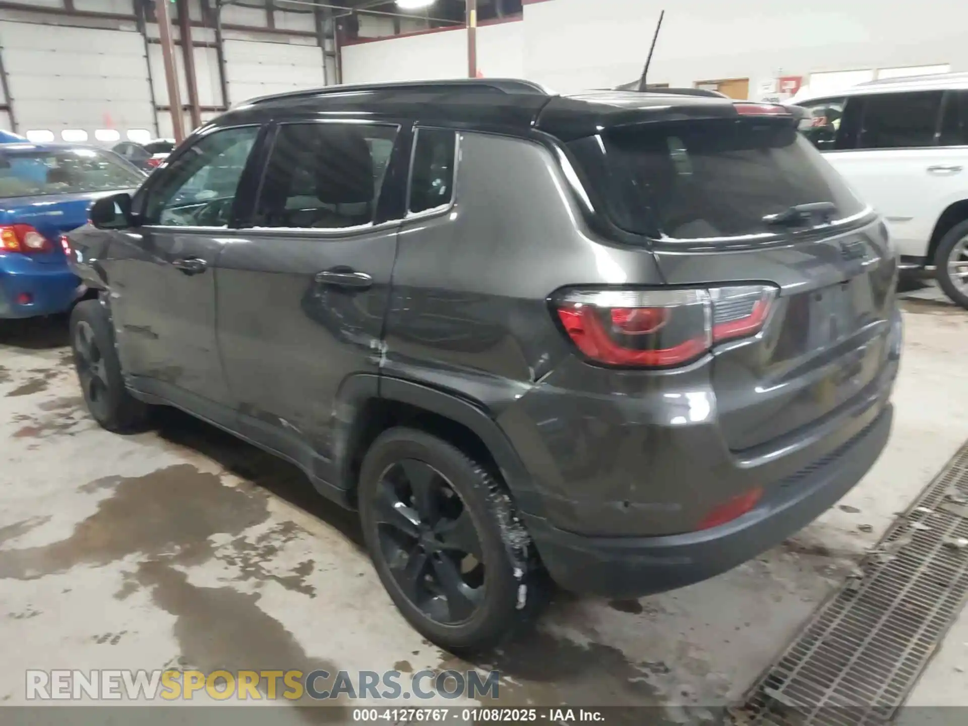 3 Photograph of a damaged car 3C4NJCBB9LT257460 JEEP COMPASS 2020