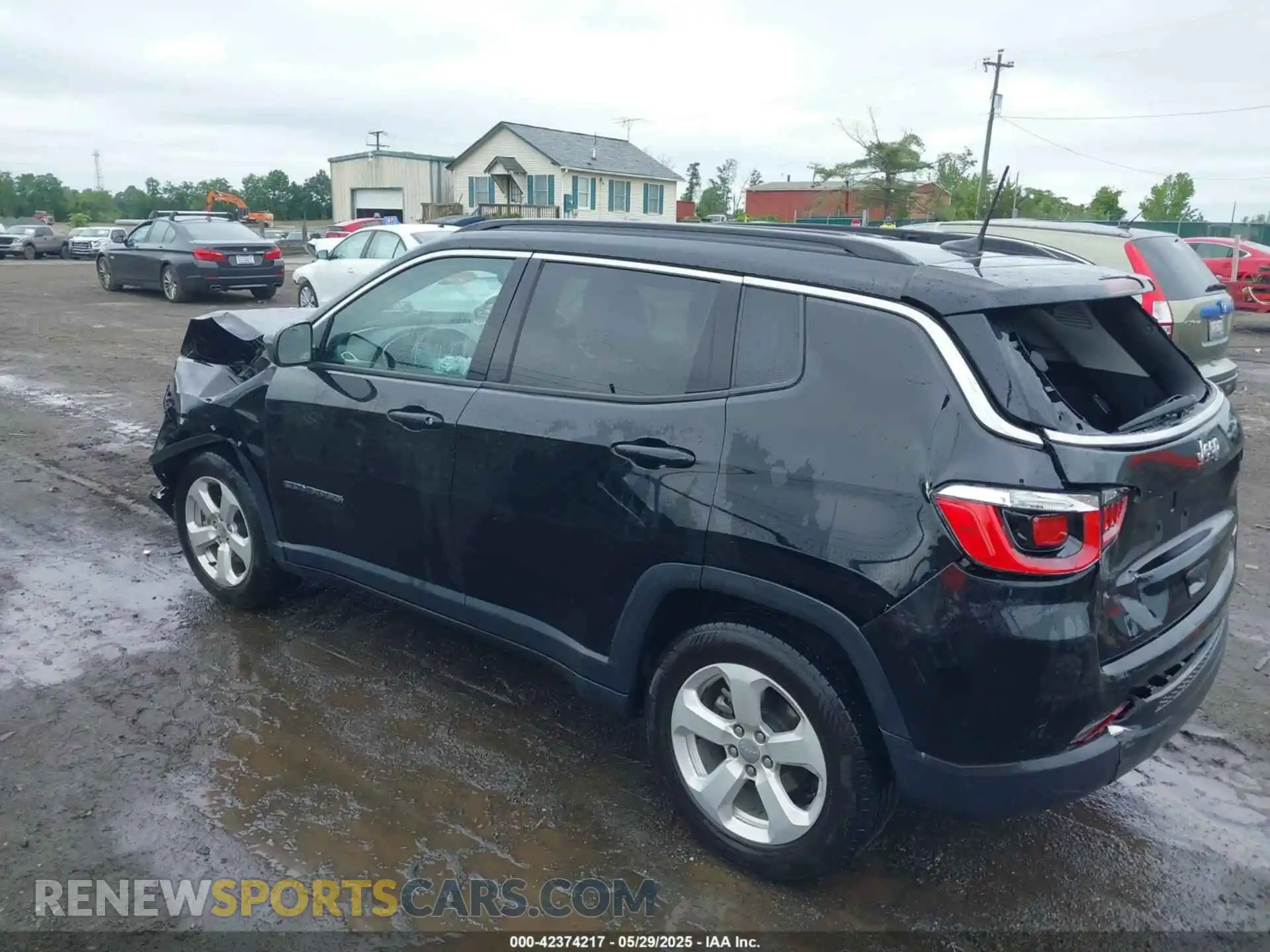 3 Photograph of a damaged car 3C4NJCBBXLT166231 JEEP COMPASS 2020