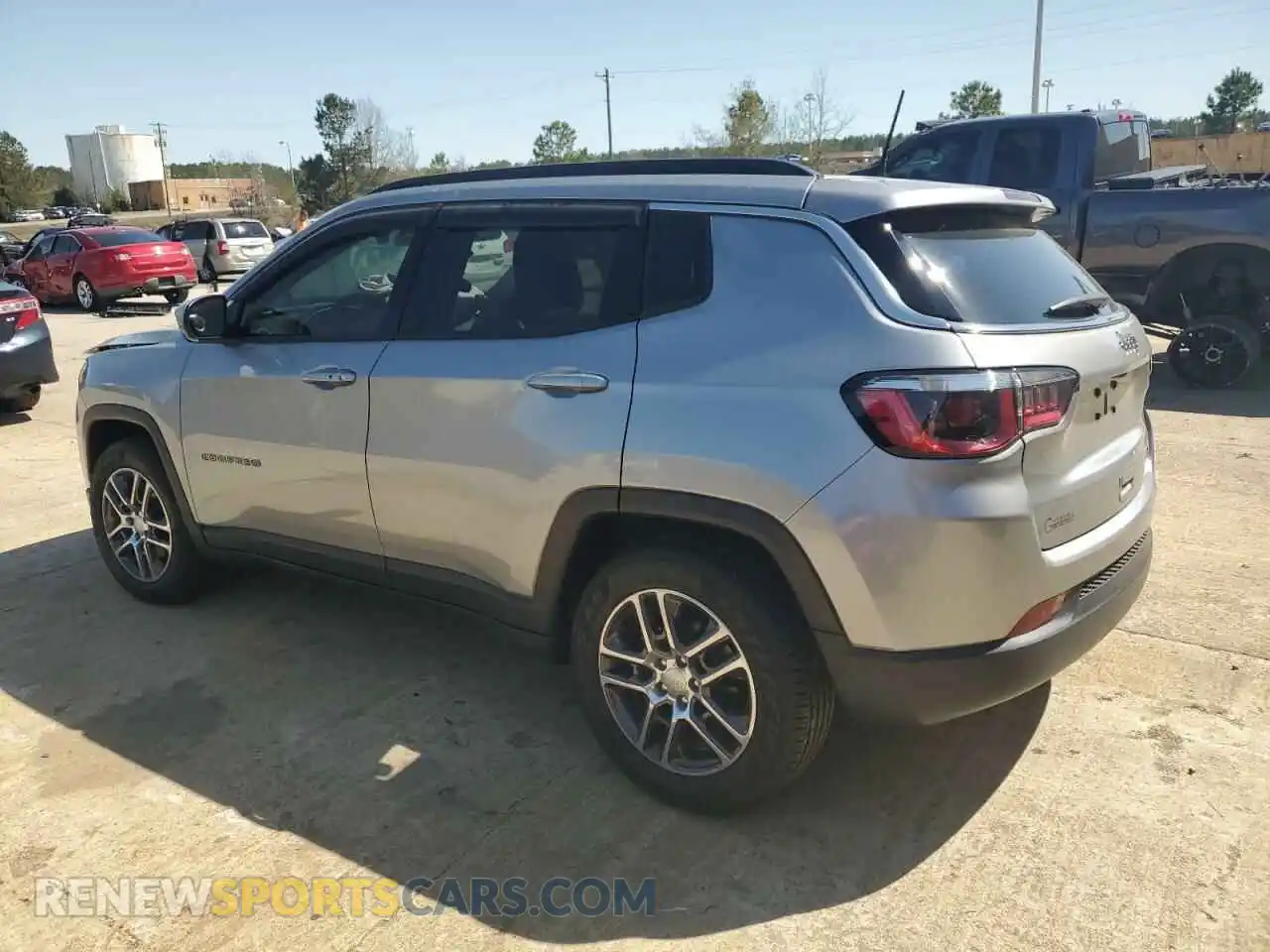 2 Photograph of a damaged car 3C4NJCBBXLT205996 JEEP COMPASS 2020