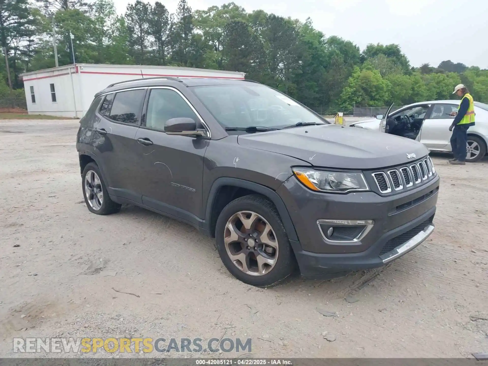 1 Photograph of a damaged car 3C4NJCCB0LT128635 JEEP COMPASS 2020