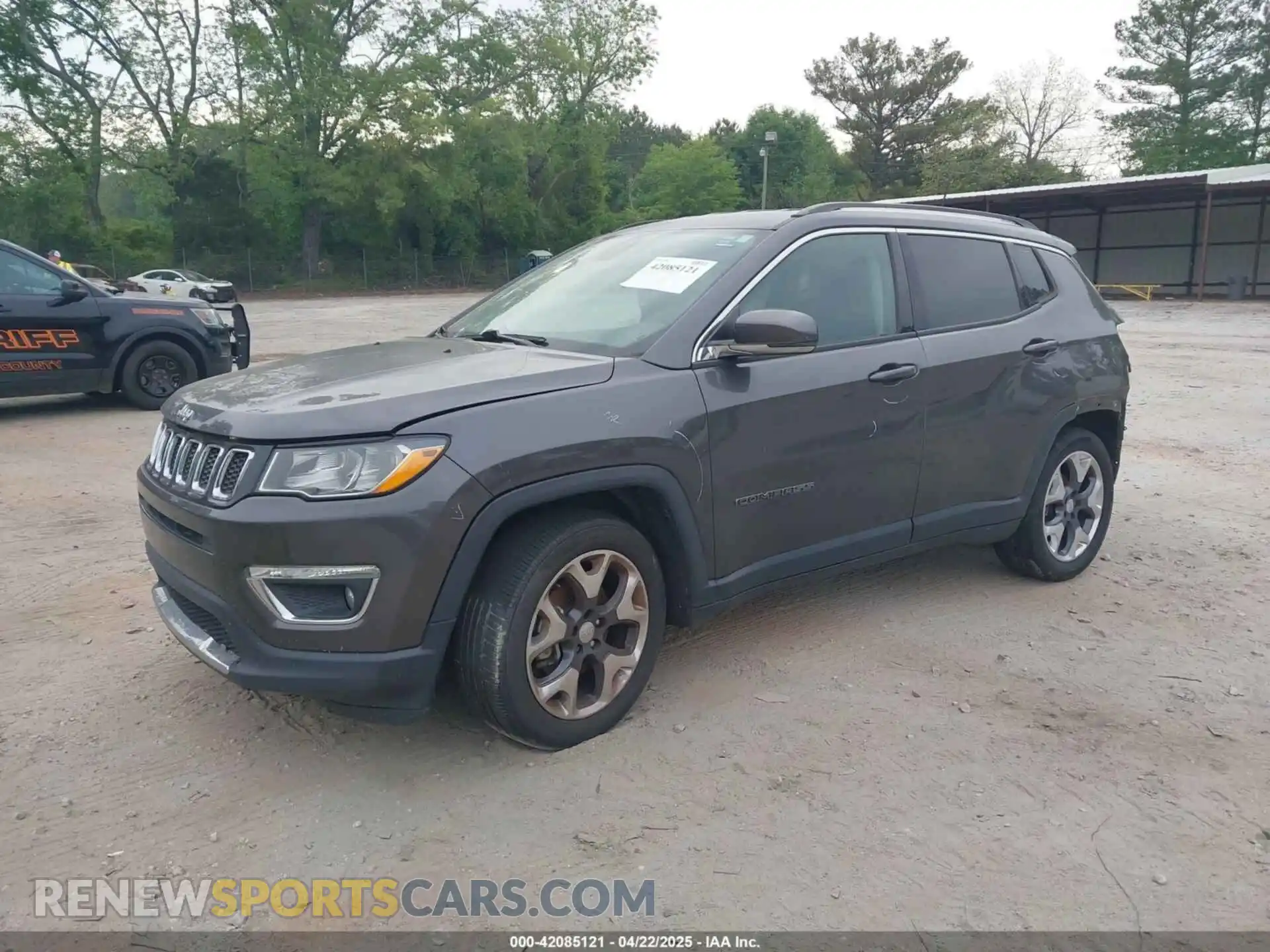 2 Photograph of a damaged car 3C4NJCCB0LT128635 JEEP COMPASS 2020