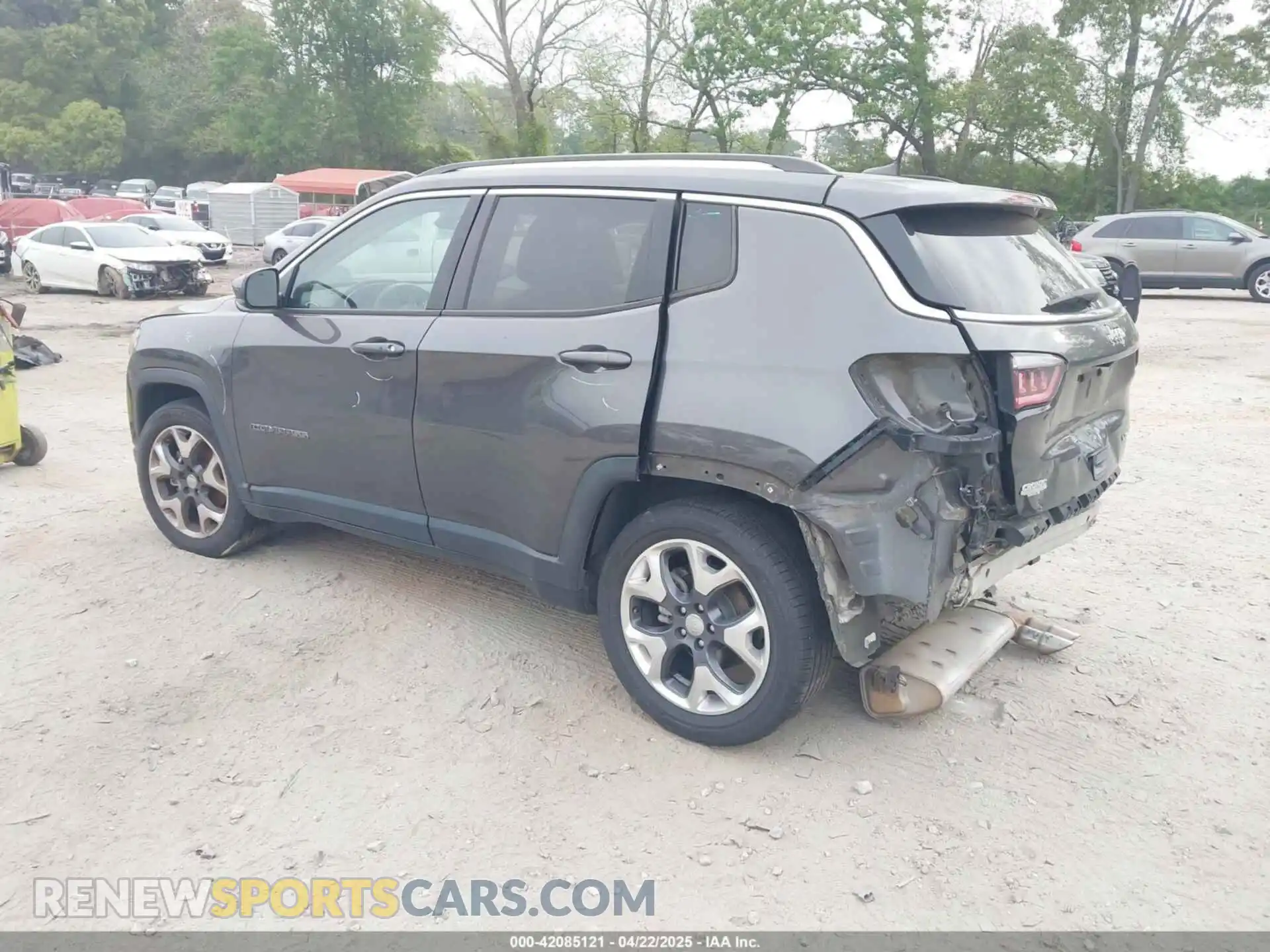 3 Photograph of a damaged car 3C4NJCCB0LT128635 JEEP COMPASS 2020