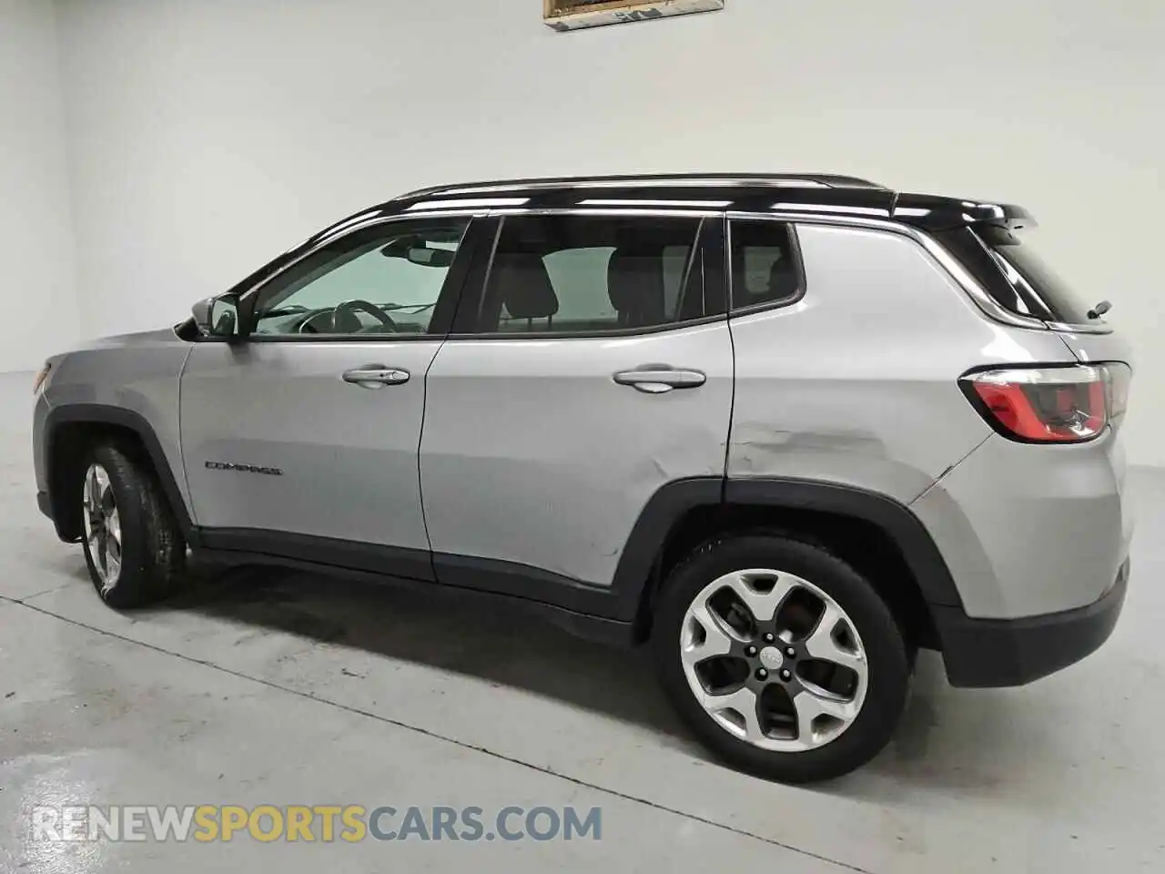 2 Photograph of a damaged car 3C4NJCCBXLT198420 JEEP COMPASS 2020
