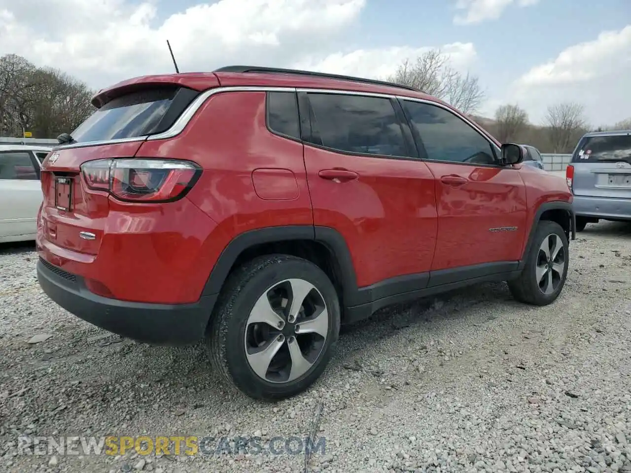 3 Photograph of a damaged car 3C4NJDBB1LT100320 JEEP COMPASS 2020