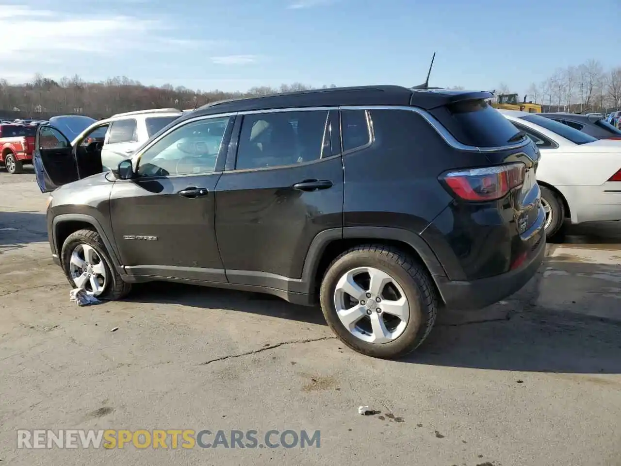 2 Photograph of a damaged car 3C4NJDBB1LT124603 JEEP COMPASS 2020