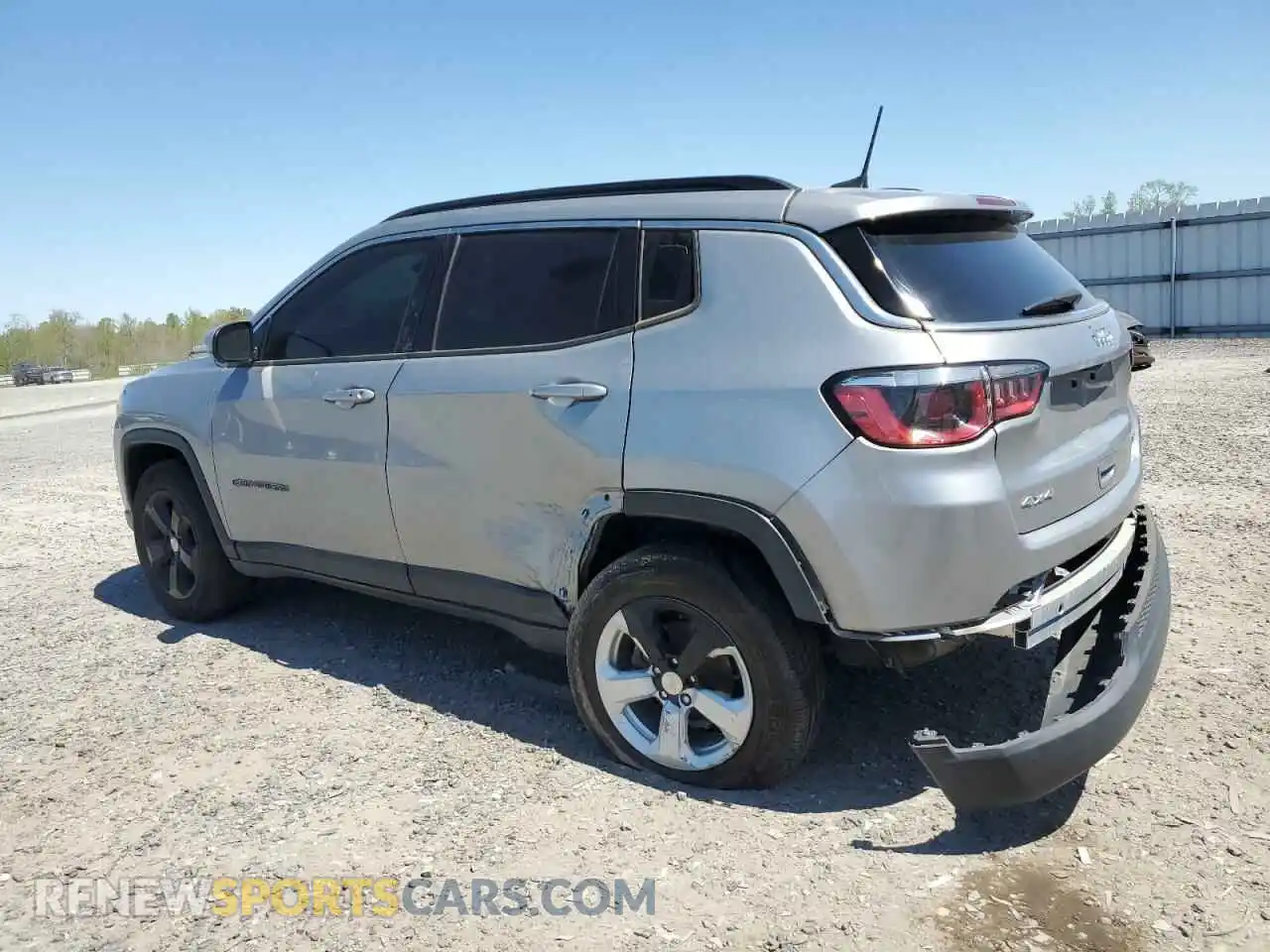 2 Photograph of a damaged car 3C4NJDBB1LT135312 JEEP COMPASS 2020