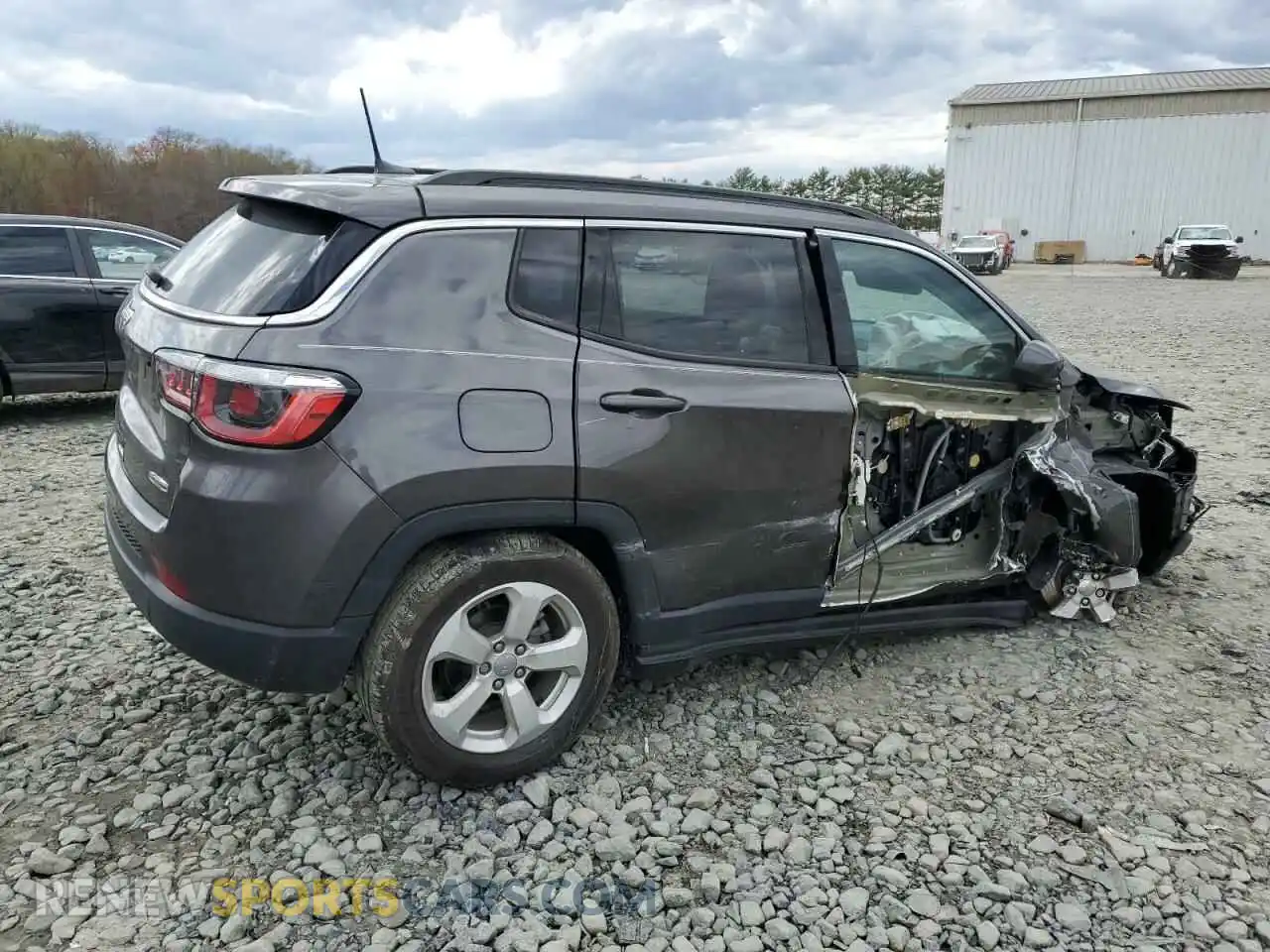 3 Photograph of a damaged car 3C4NJDBB1LT205116 JEEP COMPASS 2020